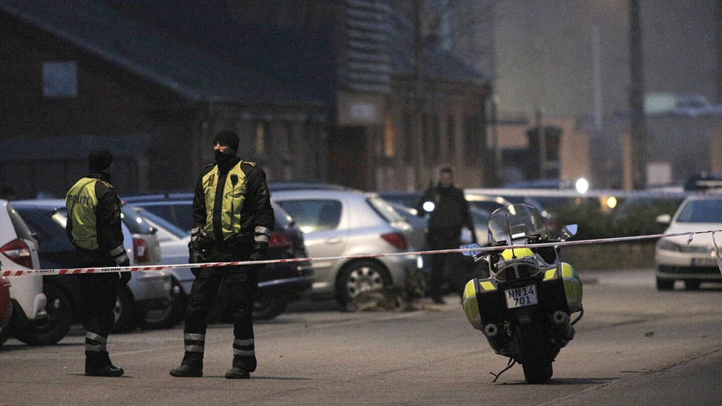 La Polic&iacute;a danesa considera de atentado terrorista el tiroteo en Copenhague