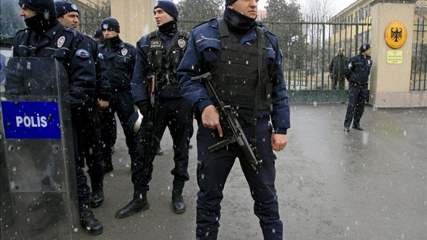 Agentes de Polic&iacute;a turcos