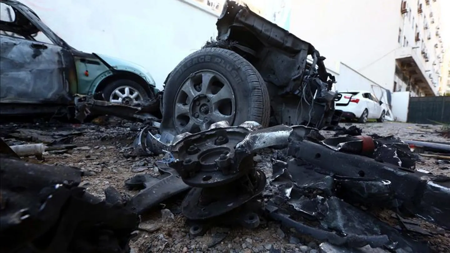 Al menos 48 muertos en tres atentados simultáneos en el este de Libia Al menos 48 muertos en tres atentados simultáneos en el este de Libia