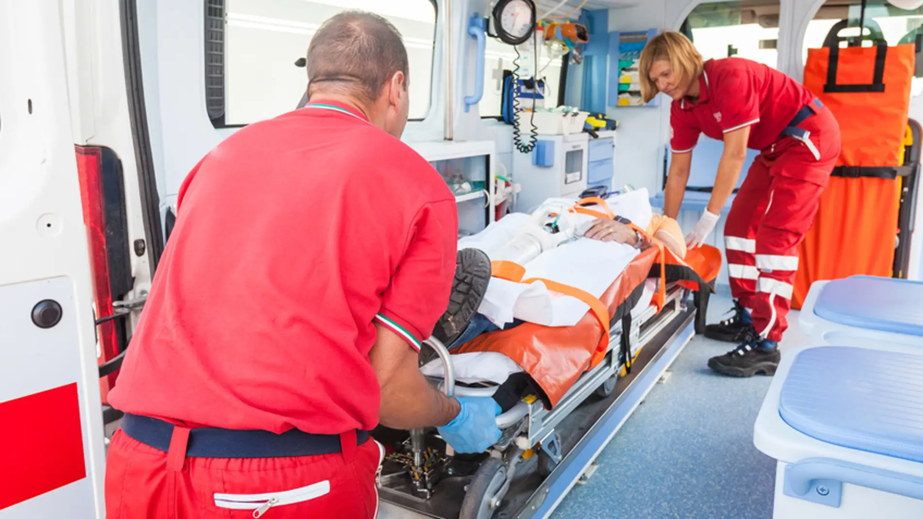 Paciente infartado trasladado en ambulan