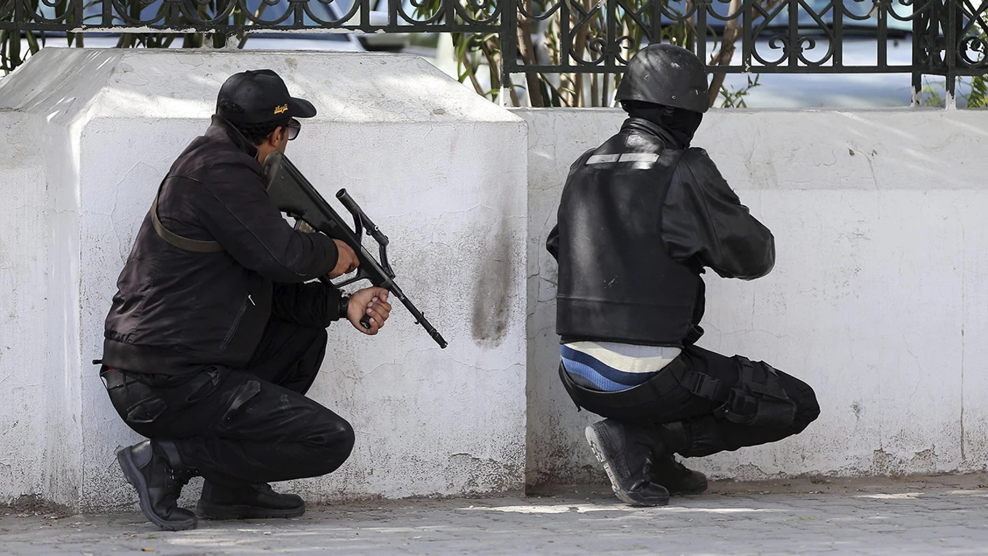 Miembros de las fuerzas de Seguridad tunecinas Miembros de las fuerzas de Seguridad tunecinas