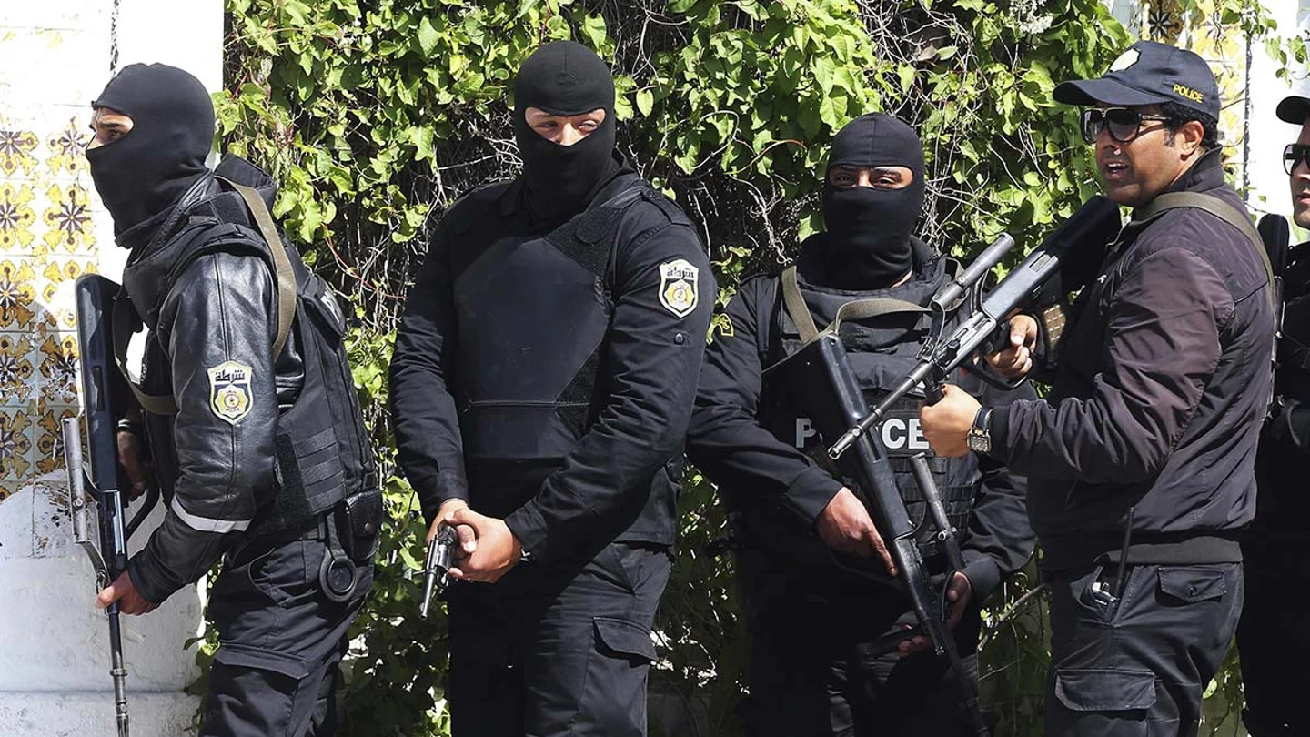 Agentes de la policía de Túnez Agentes de la policía de Túnez