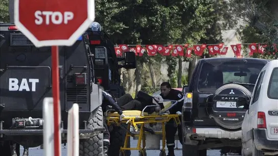 Un herido es evacuado del lugar donde se ha pruducido el ataque terrorista Un herido es evacuado del lugar donde se ha pruducido el ataque terrorista