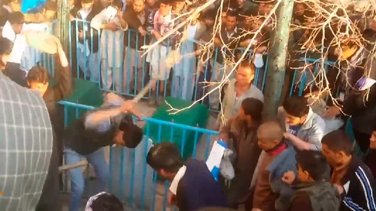 Linchan a una mujer en Kabul por quemar el Corán Linchan a una mujer en Kabul por quemar el Corán