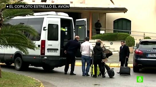 Familiares de las v&iacute;ctimas del avi&oacute;n