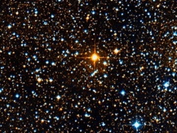 UY Scuti en una captura de telescopio