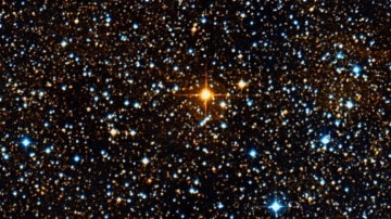 UY Scuti en una captura de telescopio