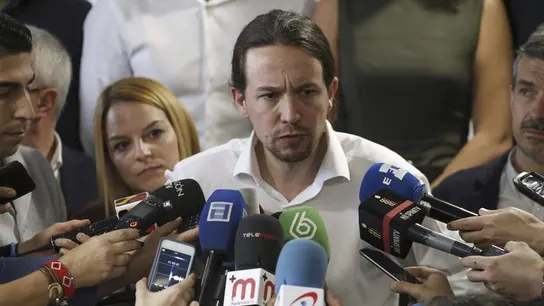 Pablo Iglesias responde a los periodistas Pablo Iglesias responde a los periodistas