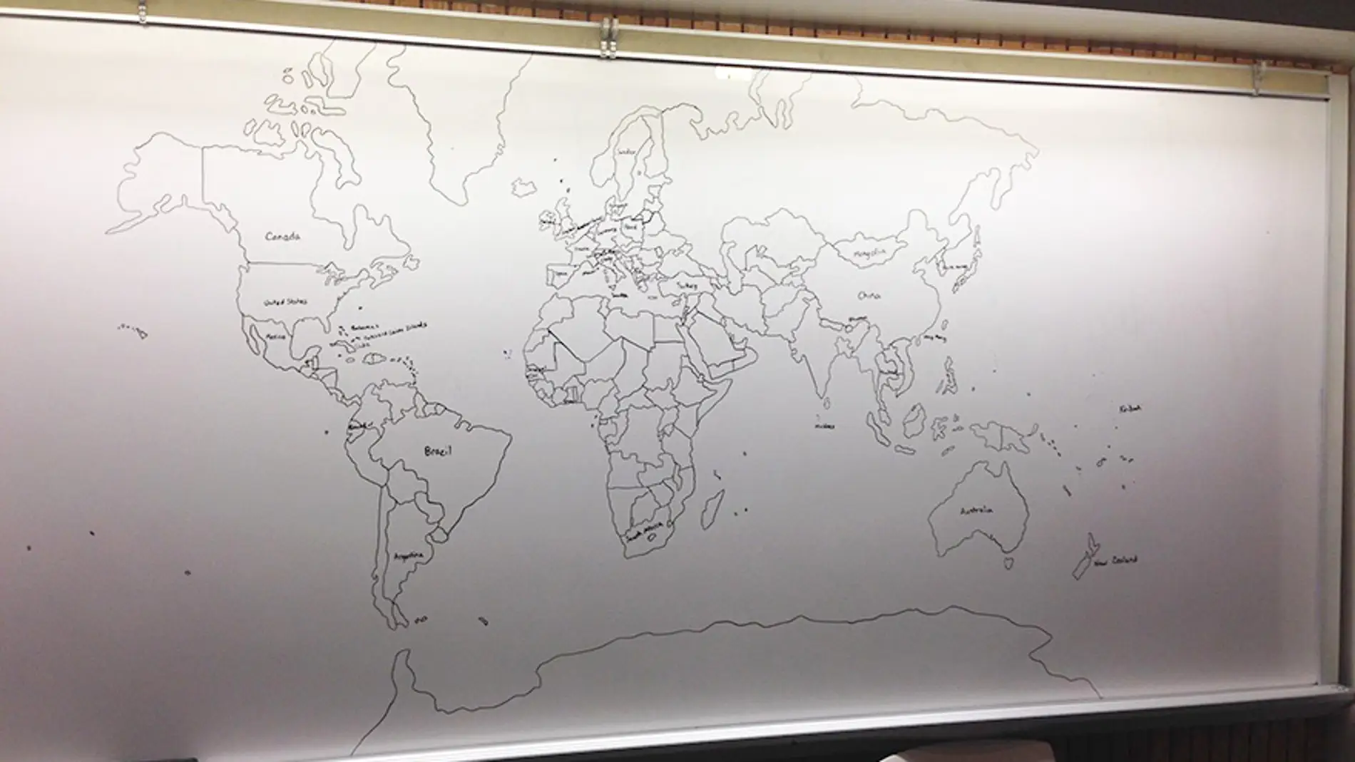 Mapa dibujado de memoria por un niño autista de 11 años en el día internacional del autismo