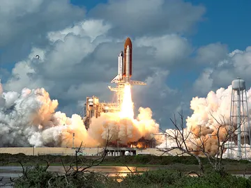 STS-26 vuelve a volar STS-26 vuelve a volar
