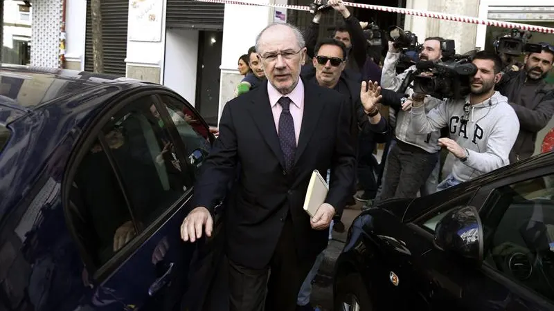 El exvicepresidente del Gobierno Rodrigo Rato a su salida de su despacho