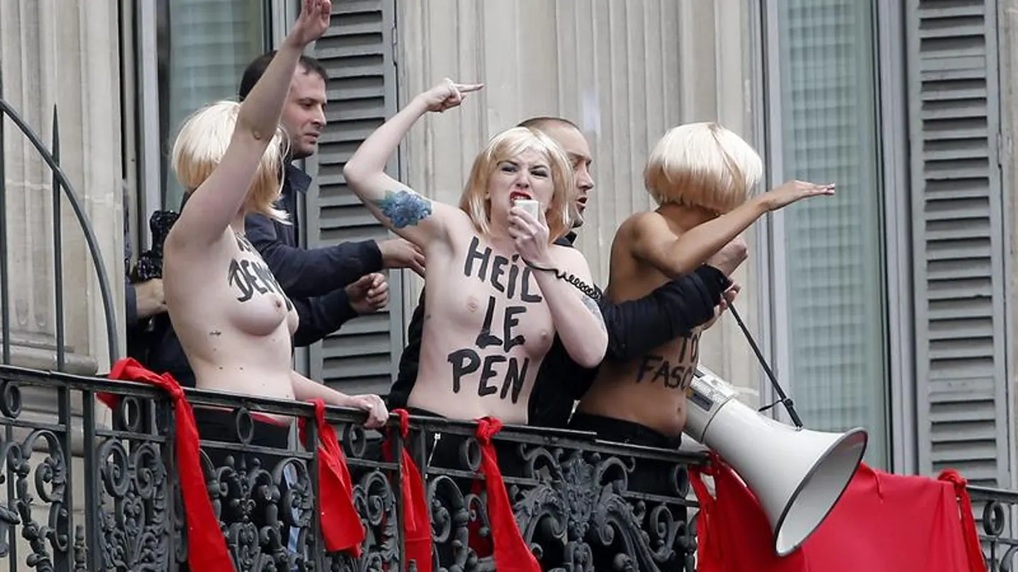 Femen boicotea el acto de Marine Le Pen Femen boicotea el acto de Marine Le Pen