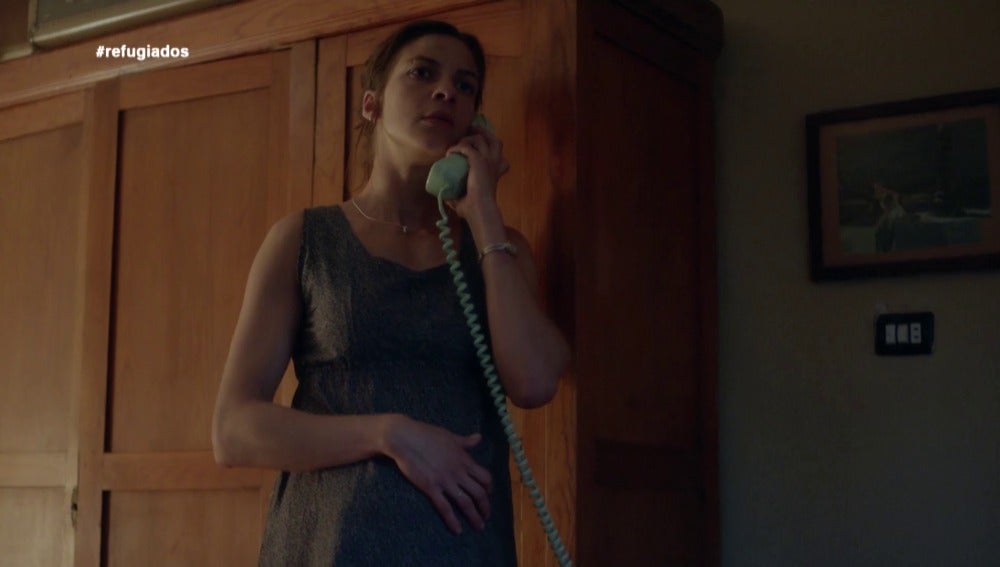 Emma recibe una llamada muy esperada