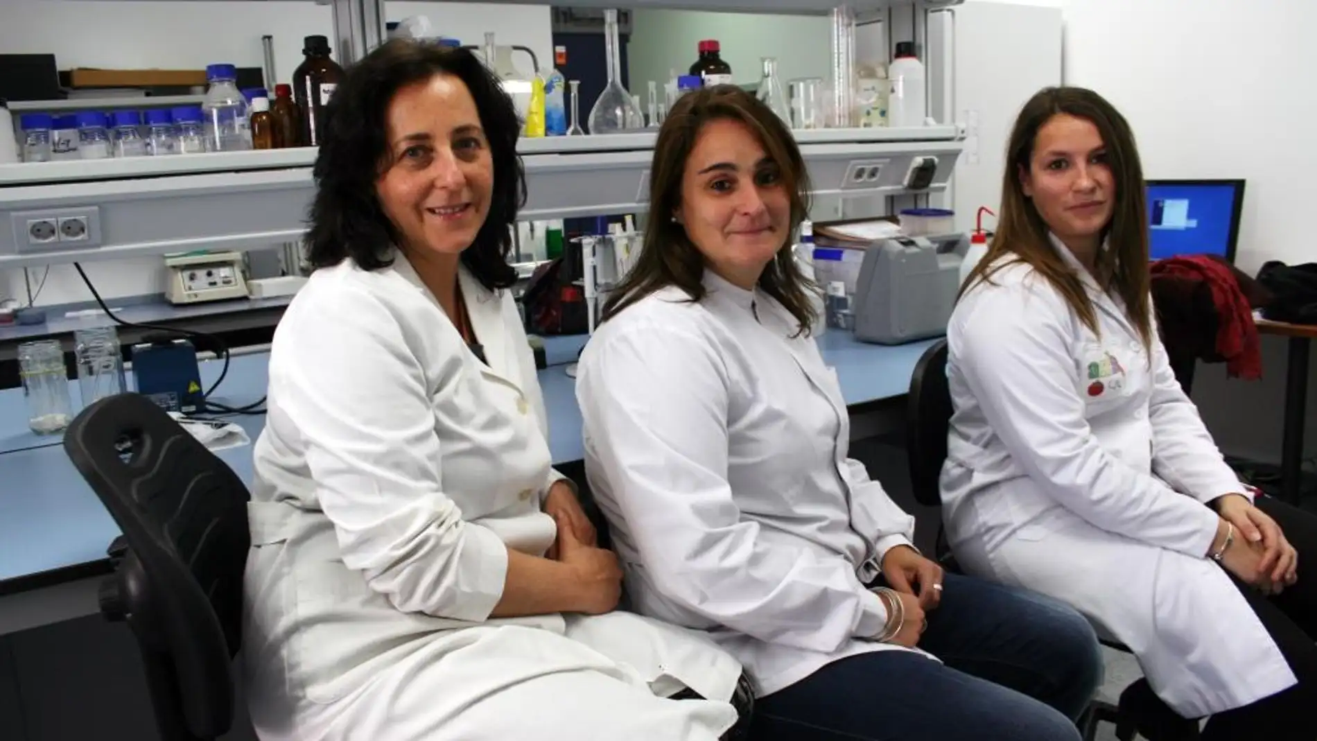 Las investigadoras Isabel Mª Vicario, C