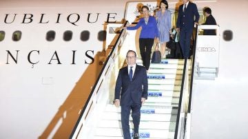 Hollande a su llegada a Cuba