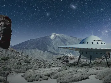 Teide, monolito y platillo Teide, monolito y platillo