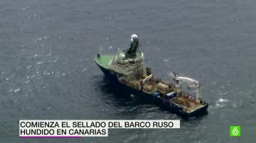 Robots comienzan a taponar las fugas de fuel del barco ruso hundido en Canarias