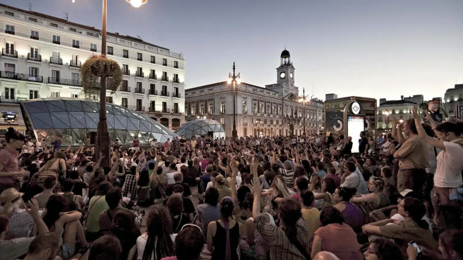 Una de las muchas asambleas celebradas en el 15M