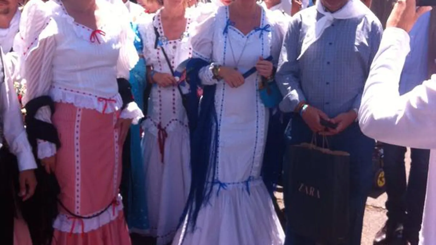 Esperanza Aguirre vestida de chulapa Esperanza Aguirre vestida de chulapa