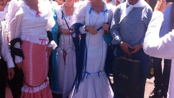 Esperanza Aguirre vestida de chulapa Esperanza Aguirre vestida de chulapa