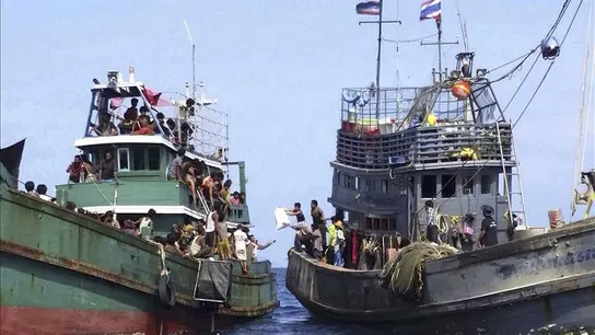 Un grupo de inmigrantes rohingya piden ayuda a la deriva en el mar de Andaman Un grupo de inmigrantes rohingya piden ayuda a la deriva en el mar de Andaman