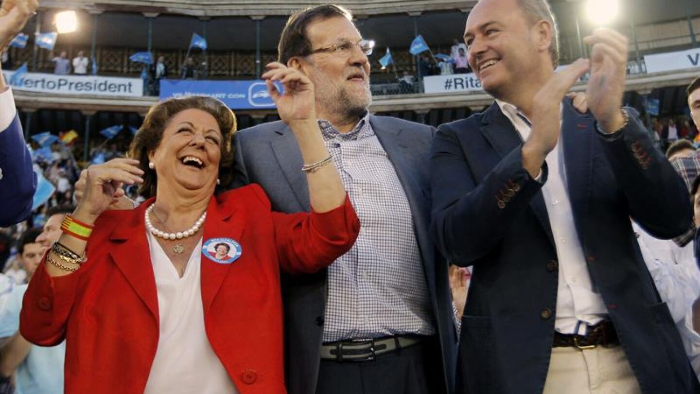 Rita Barber&aacute;, Mariano Rajoy y Alberto Fabra en acto electoral