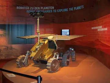 Modelo quasi-definitivo del rover ExoMars Modelo quasi-definitivo del rover ExoMars