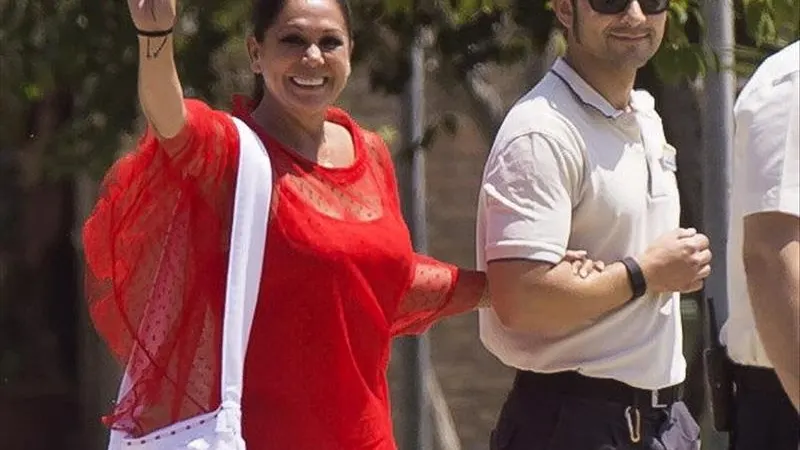 Isabel Pantoja sale de la cárcel de Alcalá de Guadaíra para disfrutar de un permiso de cuatro días Isabel Pantoja sale de la cárcel de Alcalá de Guadaíra para disfrutar de un permiso de cuatro días