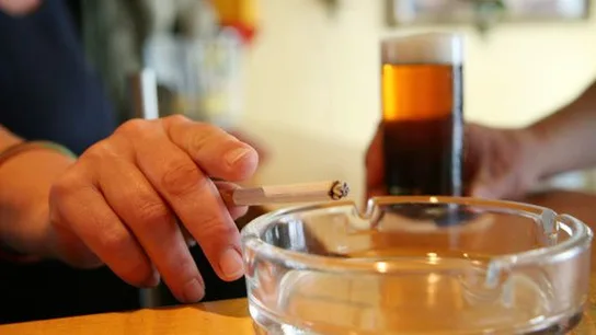 Cerveza y tabaco Cerveza y tabaco