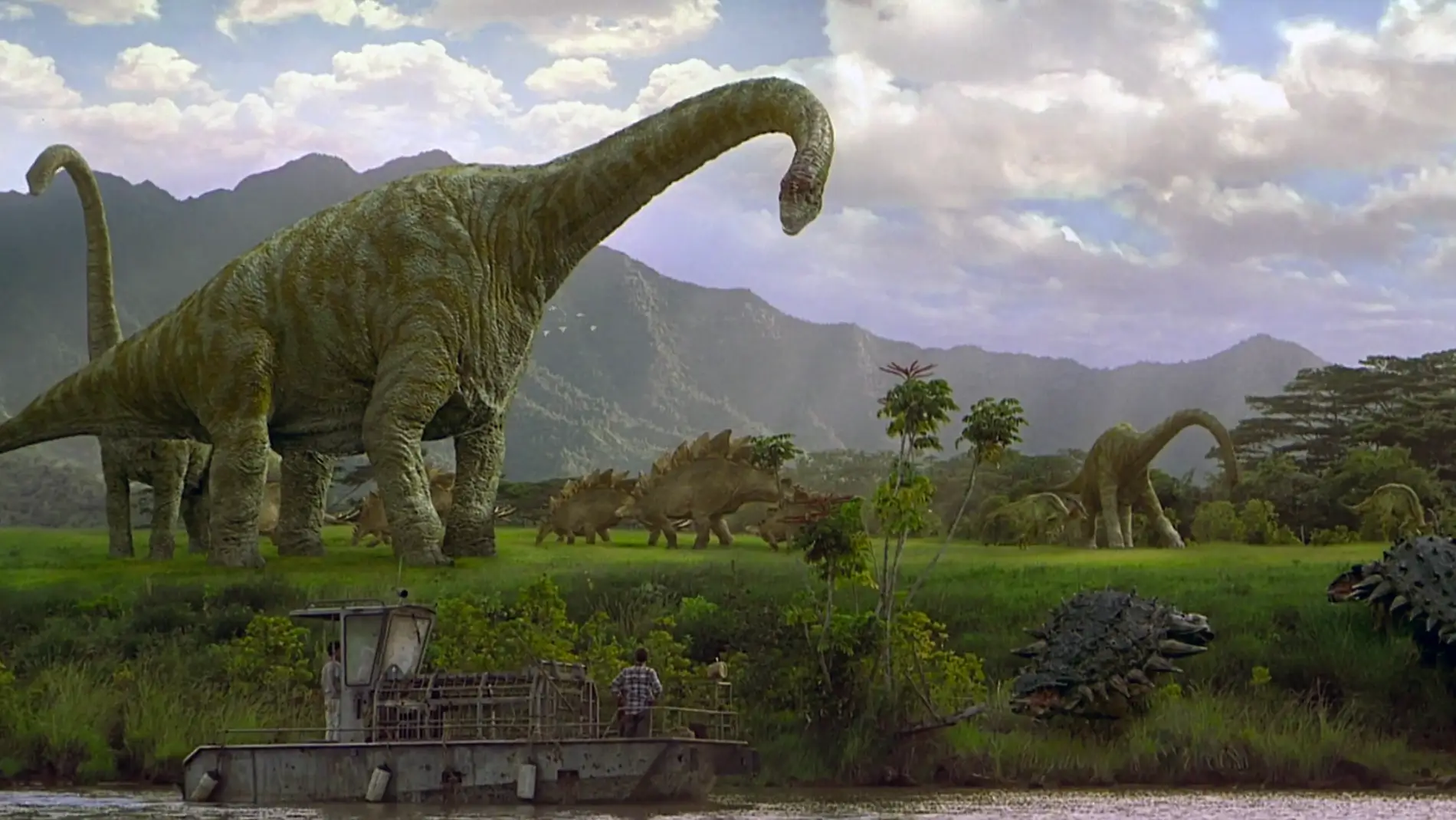 Brachiosaurus: Es uno de los animales más grandes que han caminado sobre la tierra, habiéndose convertido en uno de los dinosaurios más populares. Pesa de 35 a 60 toneladas y que puede llegar a medir de 13 a 16,5 metros de altura y 25 a 35 metros de largo. Esta presente en 'Jurassic Park I' y 'Jurassic Park III'. 