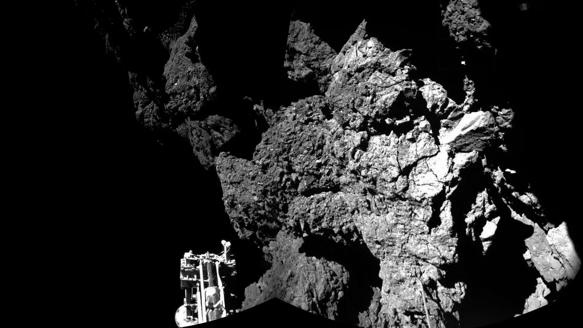 Una de las primeras imágenes que envió Philae desde la superficie del cometa el pasado mes de noviembre