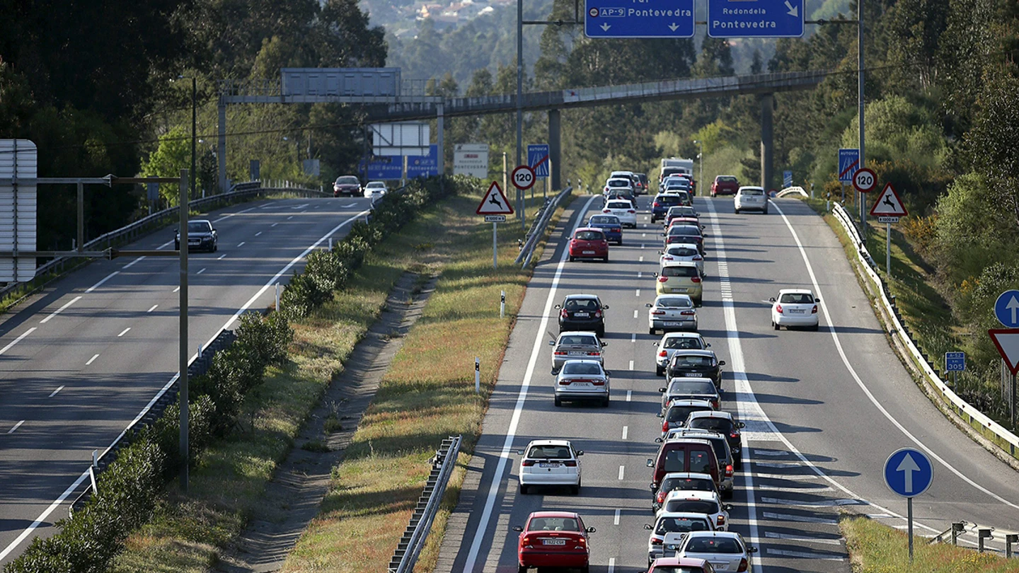 Tráfico en una carretera Tráfico en una carretera