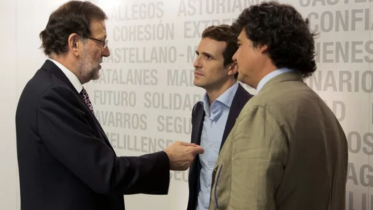 Rajoy conversa con Pablo Casado y Jorge Moragas Rajoy conversa con Pablo Casado y Jorge Moragas
