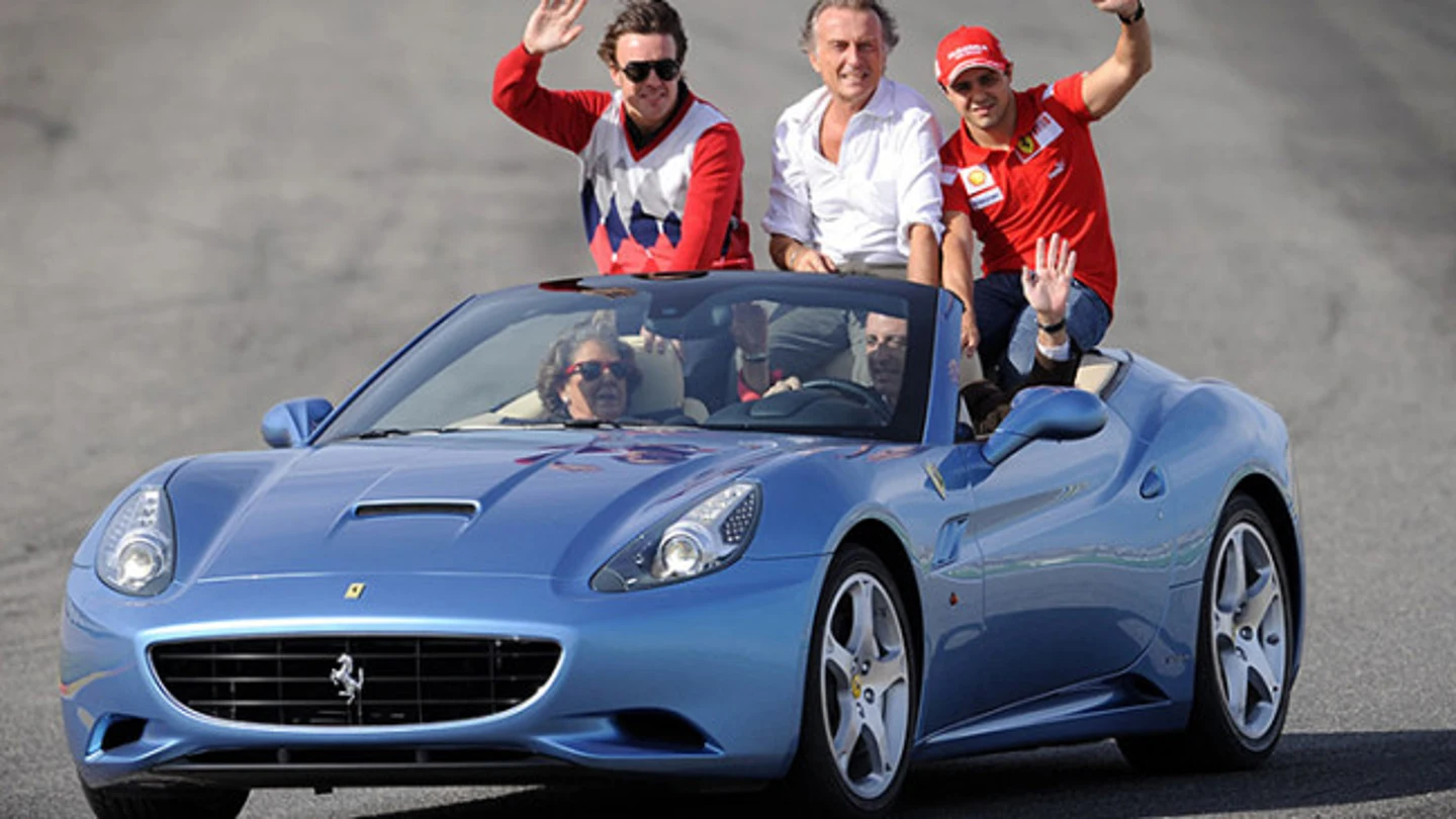 Cams con Barberá y Alonso en un vehículo Cams con Barberá y Alonso en un vehículo