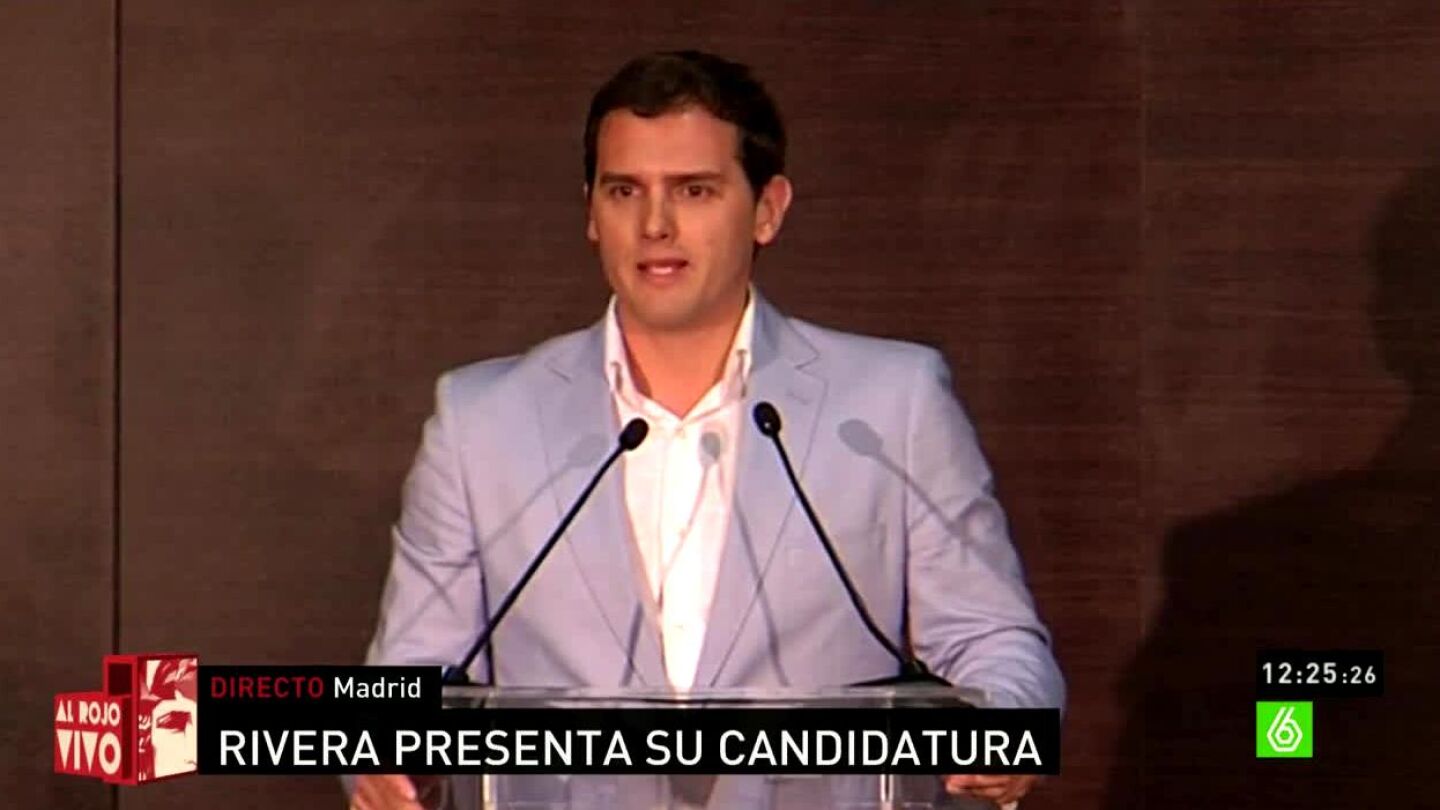 Rivera en rueda de prensa