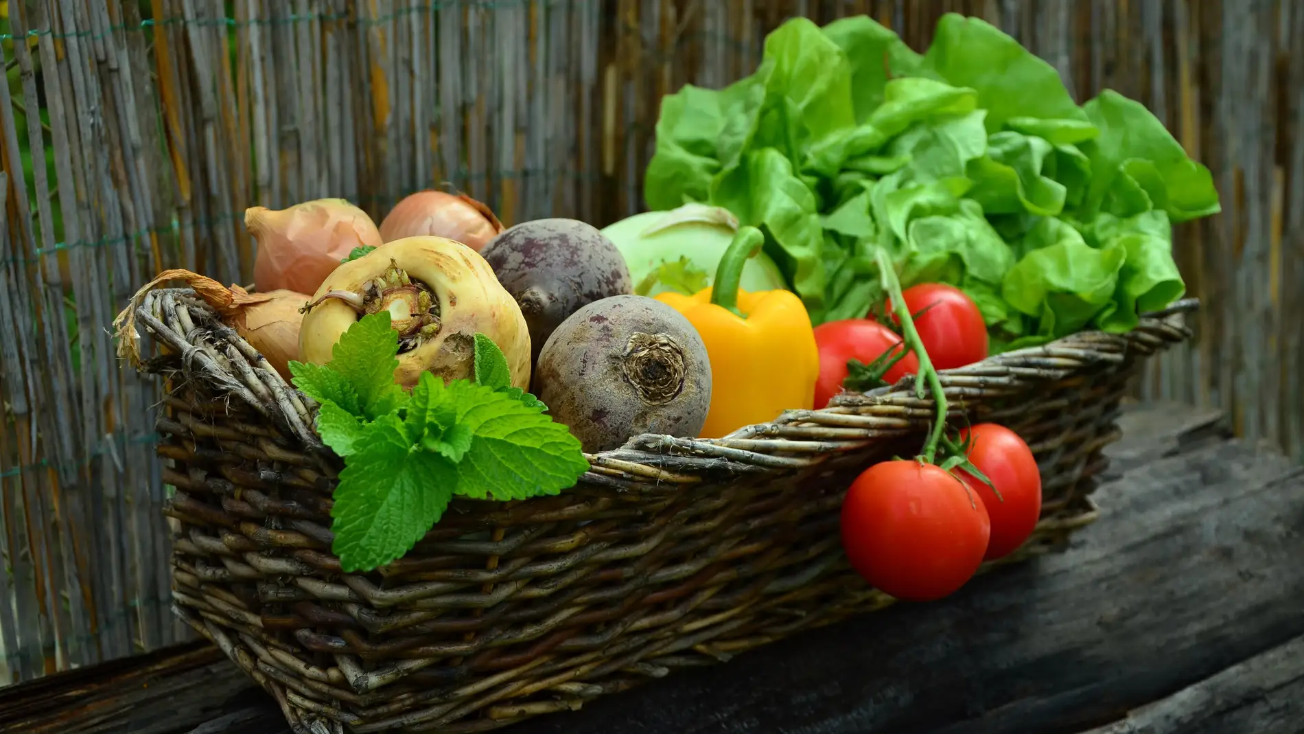 Fotografía de verduras frescas.