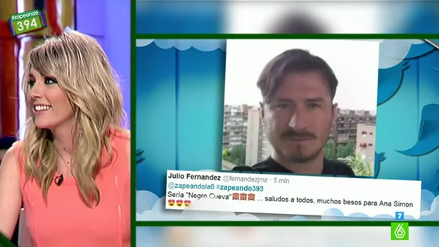 Anna Simon saluda a un 'actor porno'