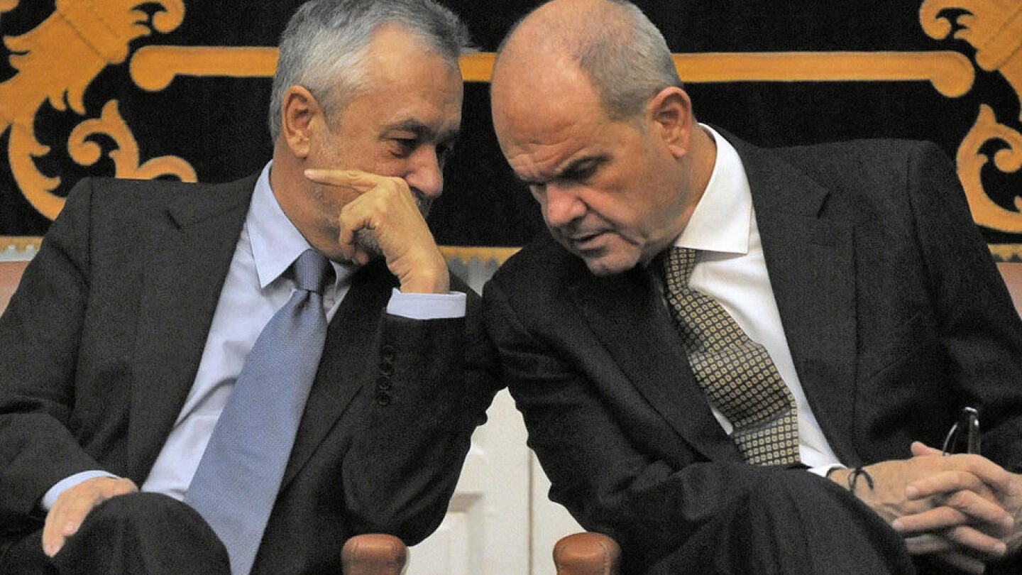 Los expresidentes de la Junta de Andaluc&iacute;a, Chaves y Gri&ntilde;&aacute;n