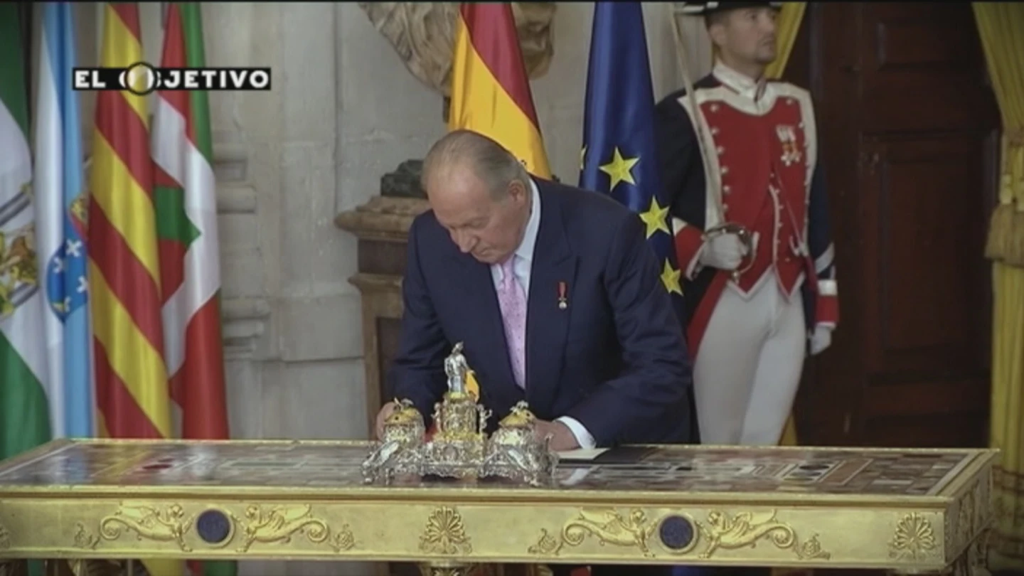 Juan Carlos I abdica de la Corona de España Juan Carlos I abdica de la Corona de España