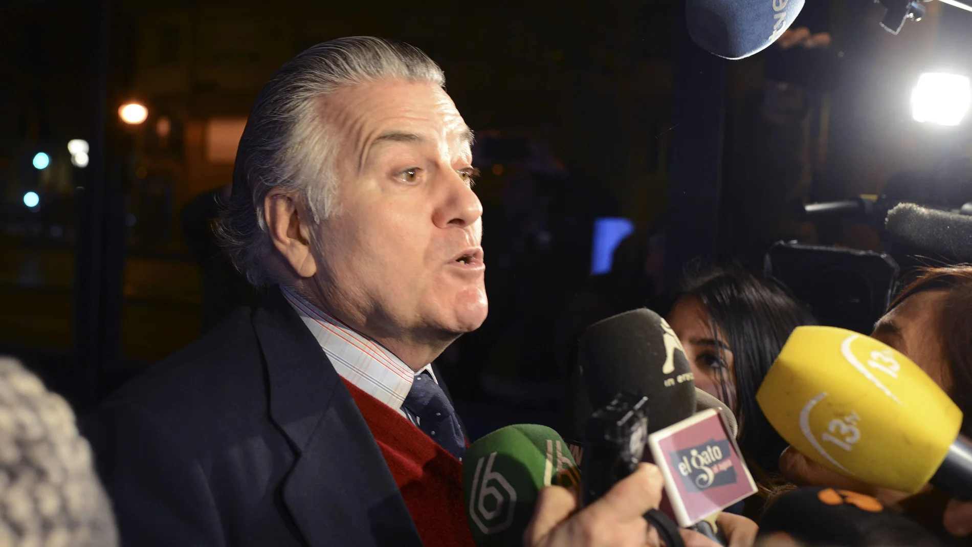 Luis Bárcenas comparece ante los medios