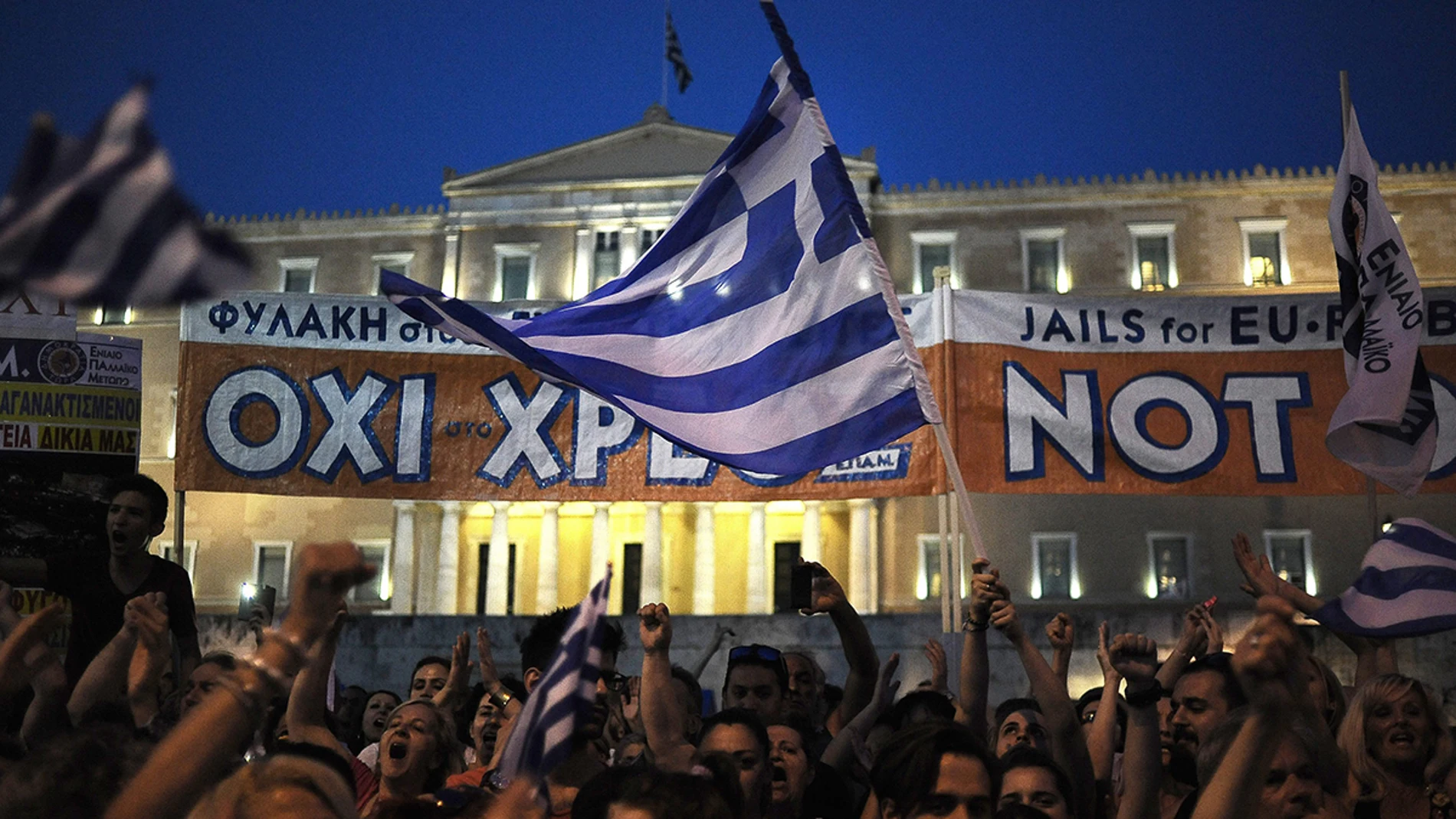  Manifestantes por el NO en Grecia