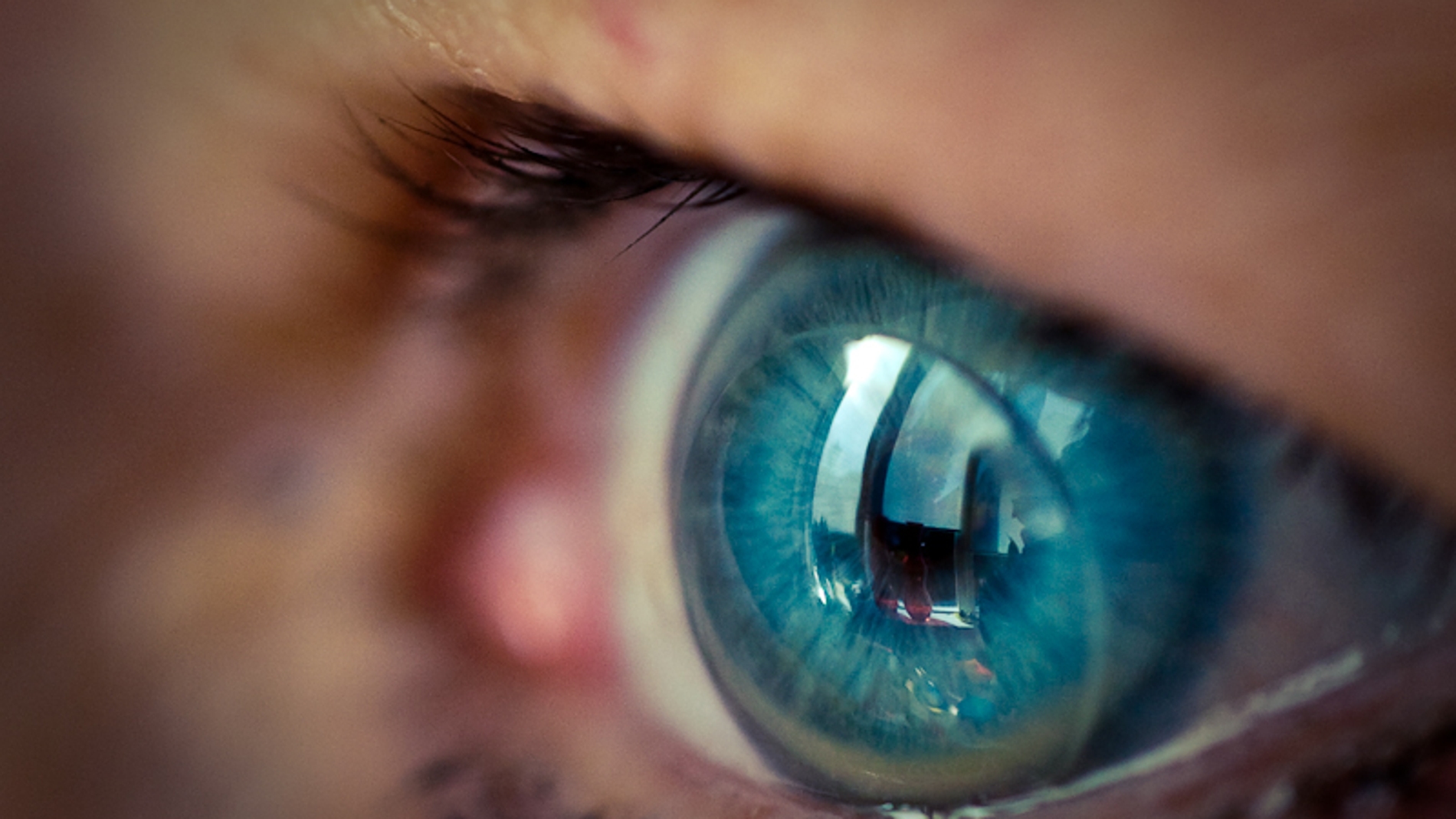 Lentillas con las que verás como un súperheroe
