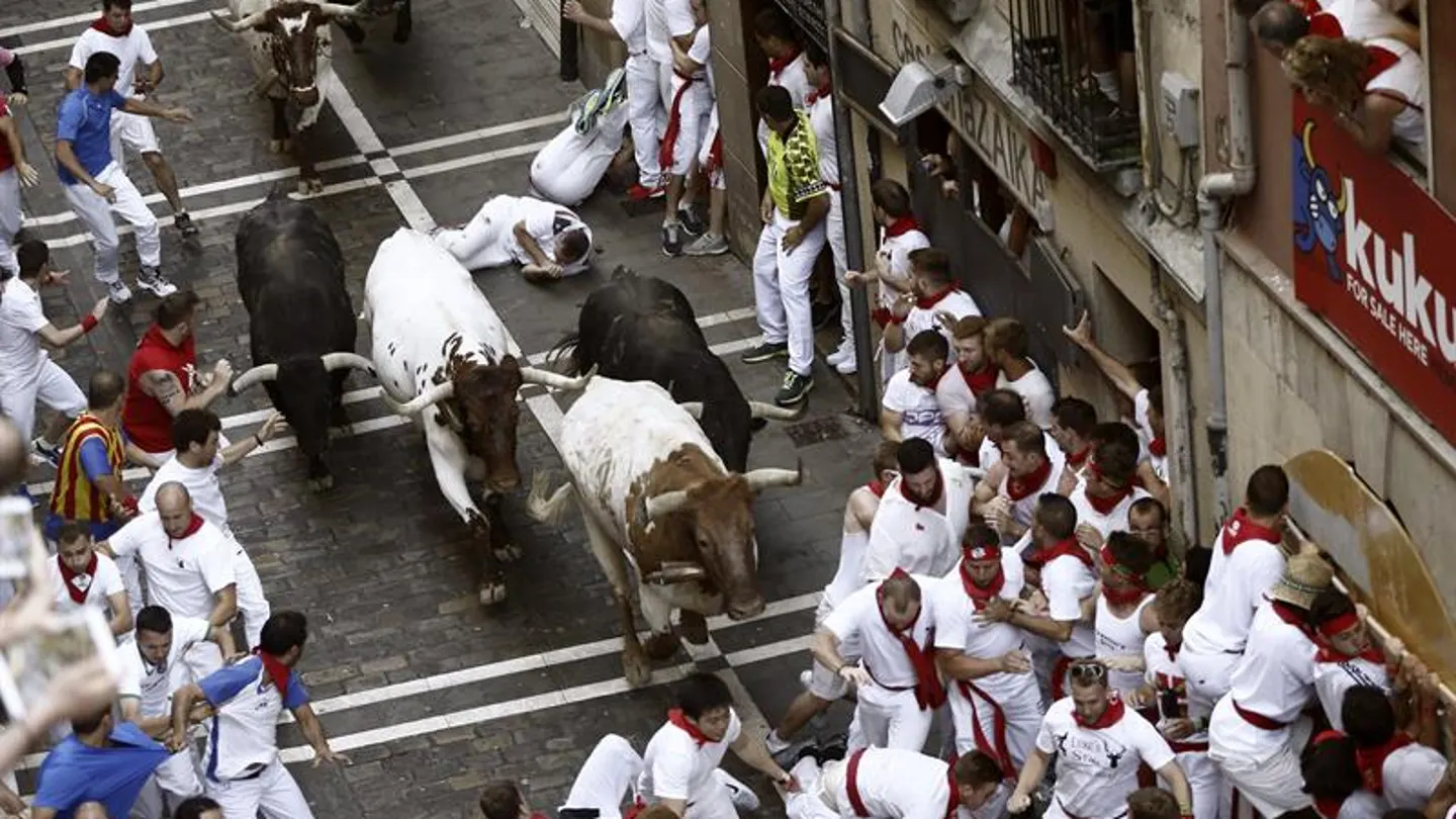 Primer encierro de Sanfermines, protagonizado por toros de Jandilla Primer encierro de Sanfermines, protagonizado por toros de Jandilla