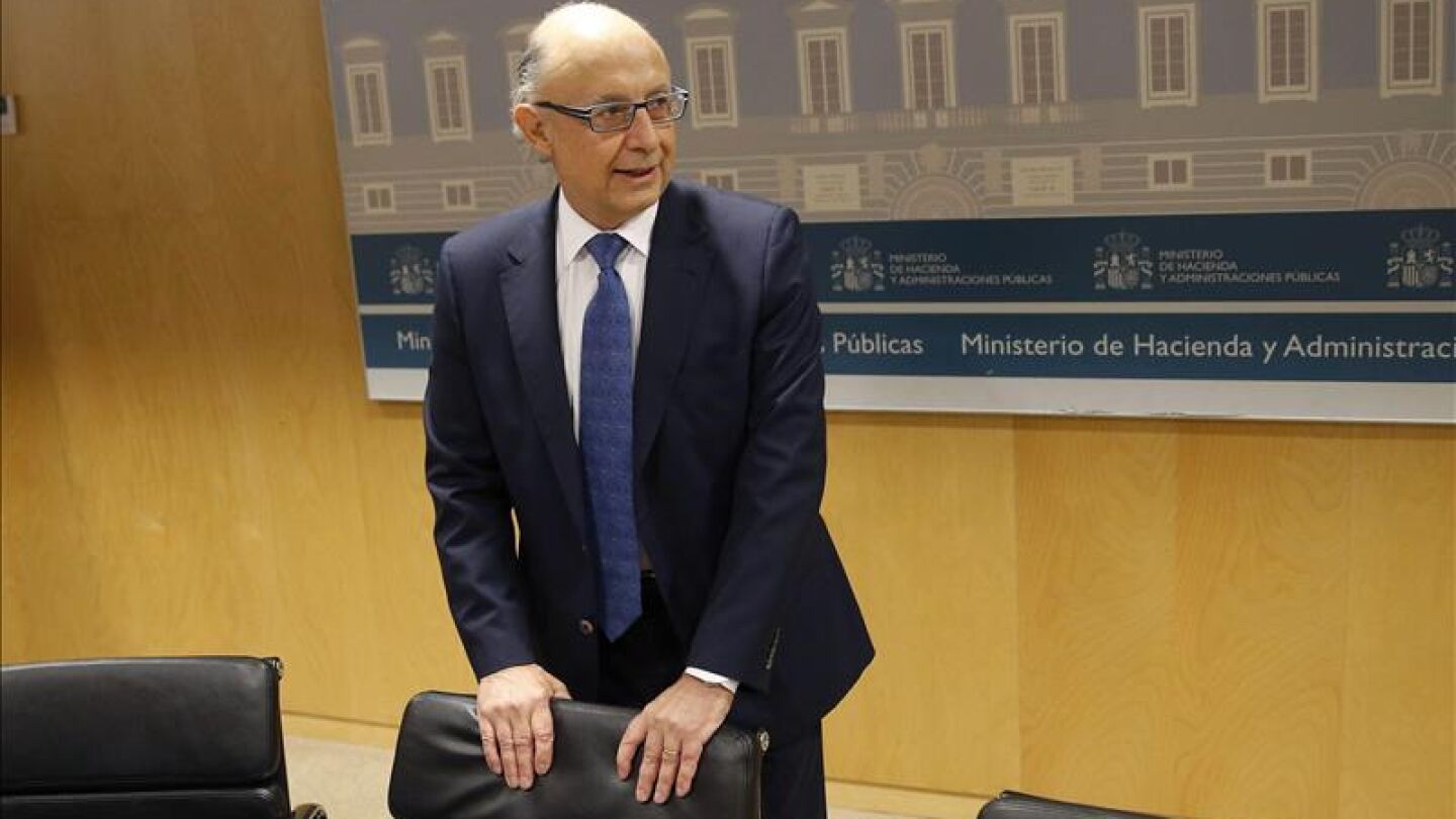 El Gobierno mantiene objetivo de d&eacute;ficit de autonom&iacute;as para periodo 2016-2018