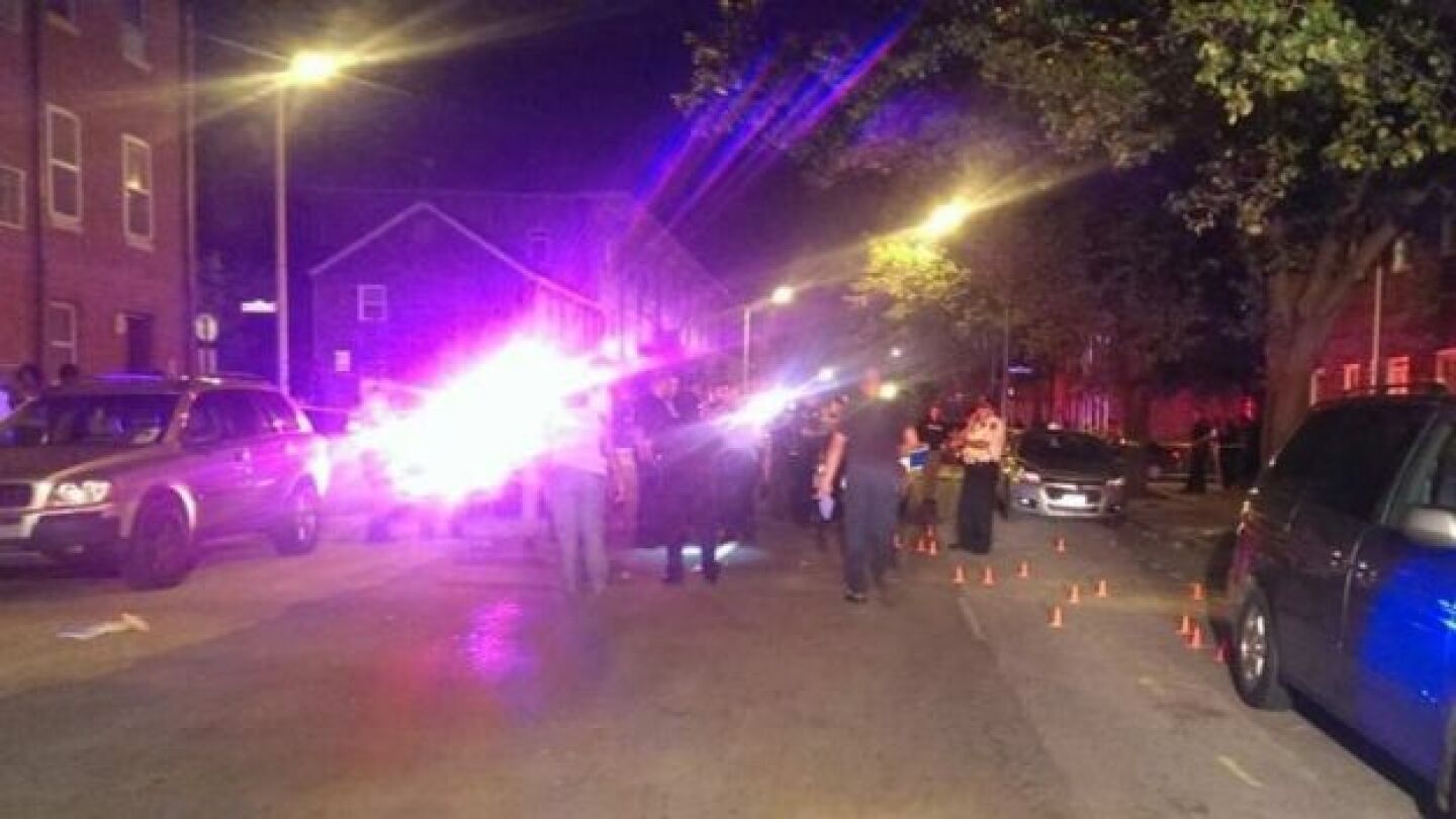 Tres personas han muerto y una cuarta ha resultado herida en el tiroteo