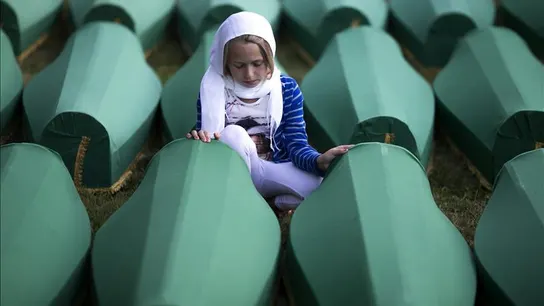 Bosnia conmemora el vigésimo aniversario de la tragedia de Srebrenica Bosnia conmemora el vigésimo aniversario de la tragedia de Srebrenica