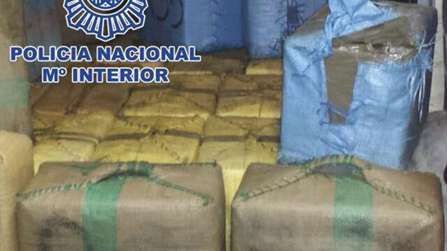 Intervenidos 4.600 kilos de hach&iacute;s y cinco detenidos en M&aacute;laga
