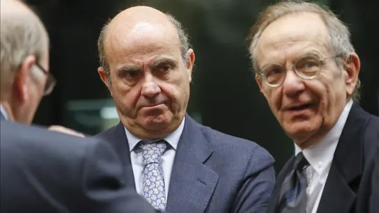 Luis de Guindos y su homólogo italiano, Pier Carlo Padoan Luis de Guindos y su homólogo italiano, Pier Carlo Padoan