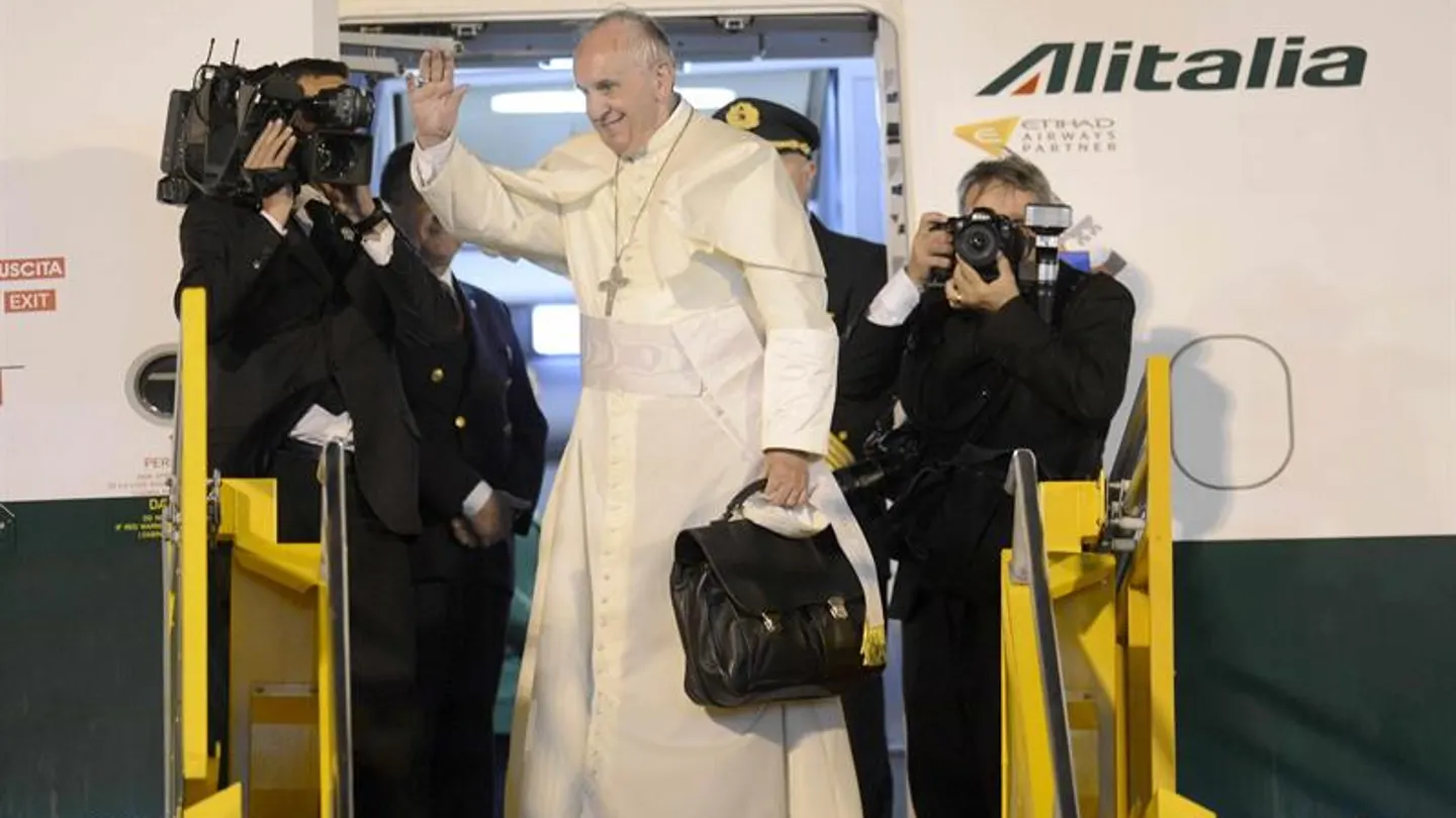 El Papa vuelve de sudamérica El Papa vuelve de sudamérica