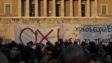 El Gobierno griego confirma que los bancos seguirán cerrados hasta el 15 de julio